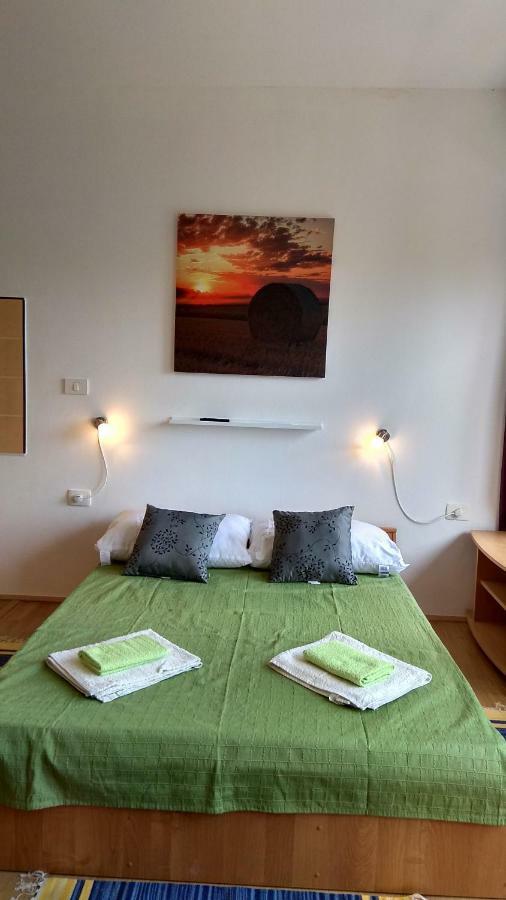 Apartmaji Suhorje Ngoại thất bức ảnh