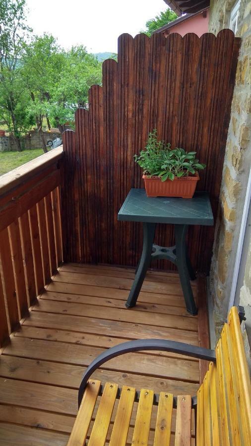 Apartmaji Suhorje Ngoại thất bức ảnh